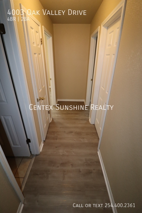 Building Photo - 4003 Oak Valley Dr