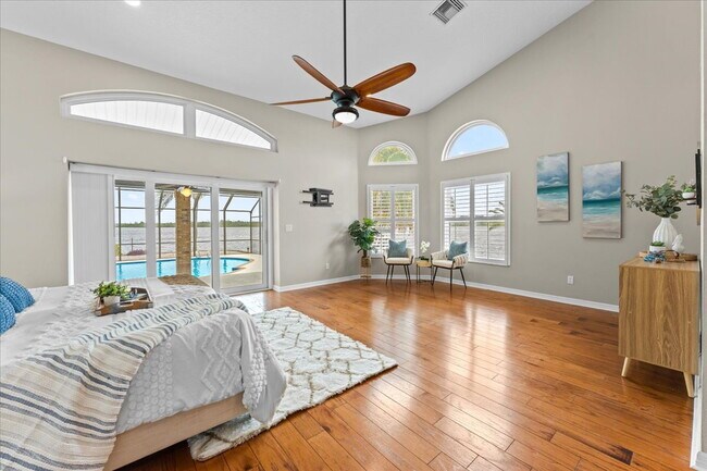 Building Photo - RENT THIS EXTRAORDINARY WATERFRONT HOME