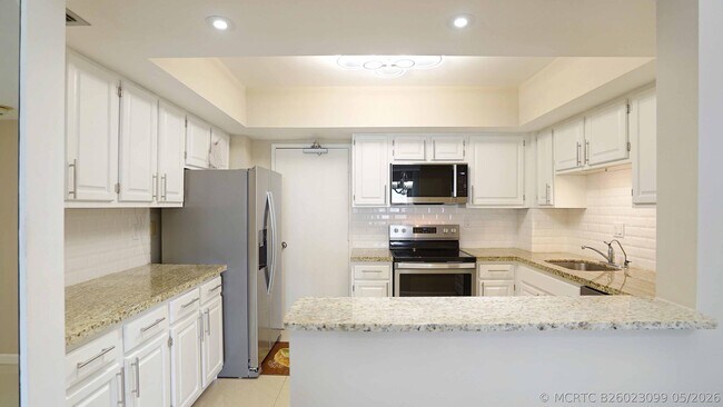 Building Photo - 3550 Galt Ocean Dr
