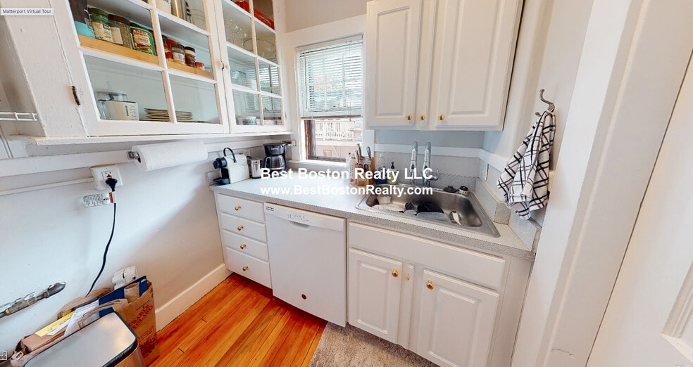 Building Photo - 11 Story St