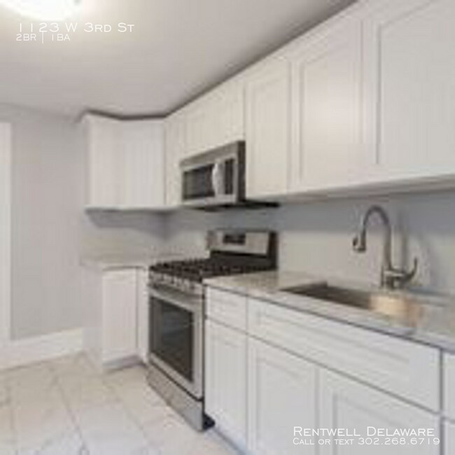 Building Photo - Beautiful Renovated Townhome $1100