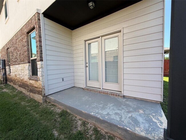 Building Photo - 3240 E Whitestone Blvd