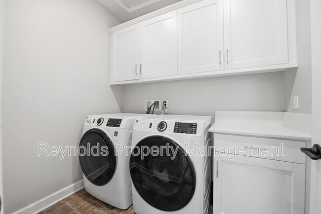 Building Photo - 10517 Theseus Ct