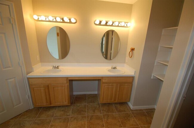 Building Photo - 11815 Chetman Dr