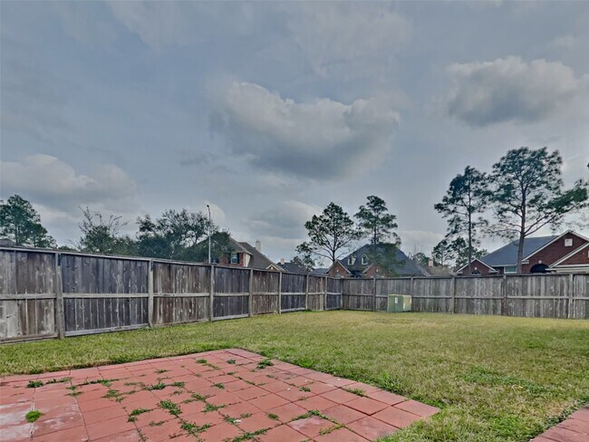 Building Photo - 3009 Fallbrook Ct
