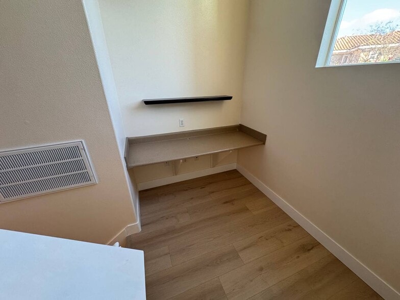 Building Photo - 4800 Westlake Pky