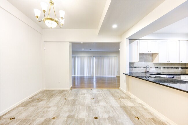 Building Photo - 12625 Memorial Dr