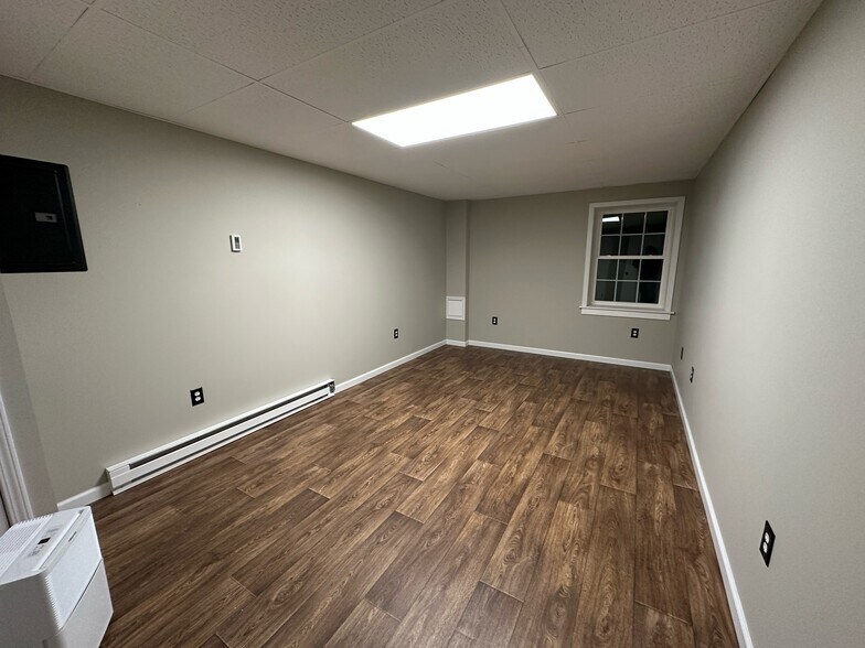 Building Photo - 34209 US-6