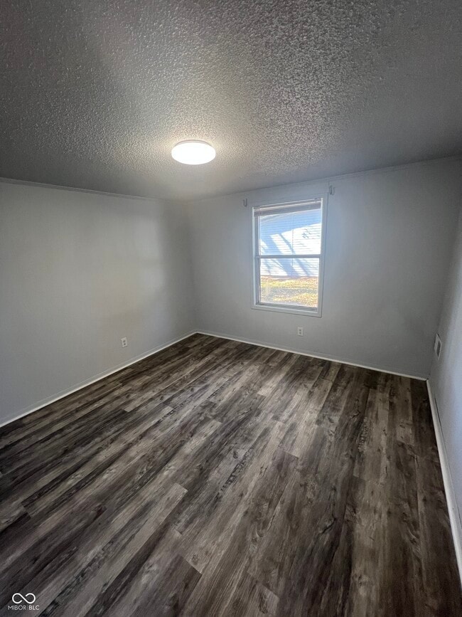 Building Photo - 2000 Indianapolis Rd