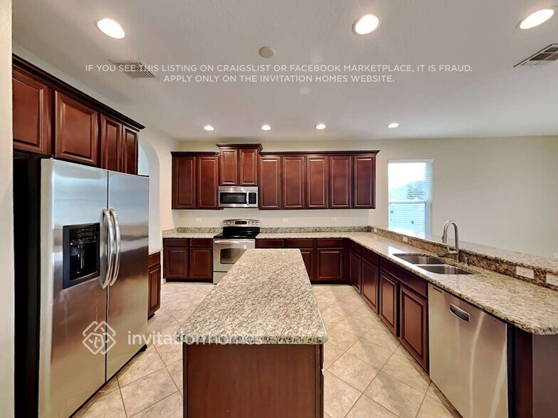 Building Photo - 1110 Bassano Way