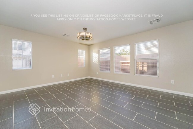 Building Photo - 36 Rainbow Draw Ave