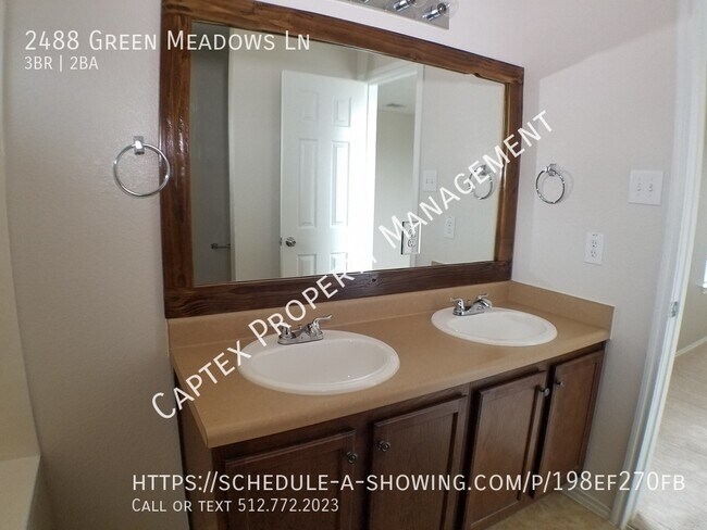 Building Photo - 2488 Green Meadows Ln