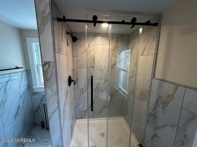 Building Photo - 608 Park Pl Ave