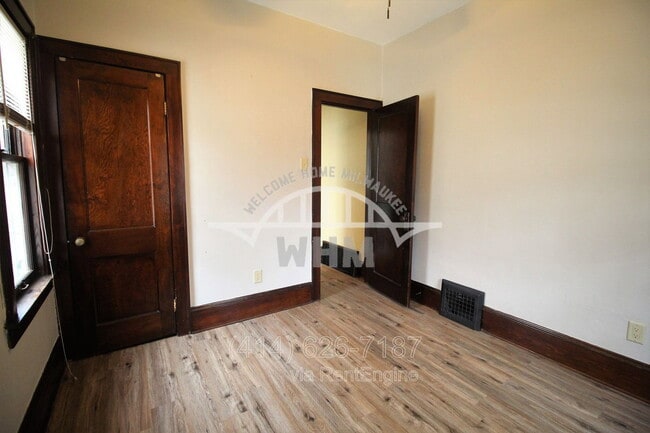 Building Photo - 1514 S 87th St