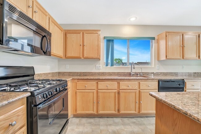 Building Photo - 3 BEDROOM SINGLE STORY IN HENDERSON!