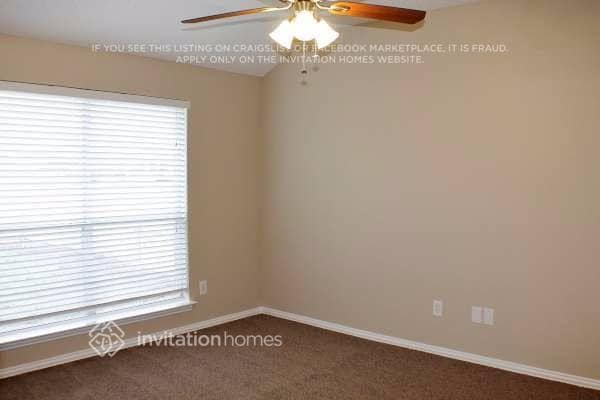 Building Photo - 1702 Cancun Dr