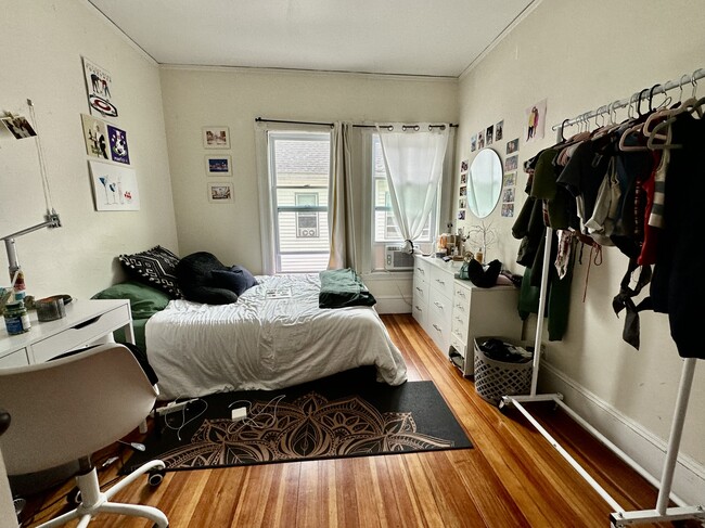 Building Photo - 16 Curtis Ave