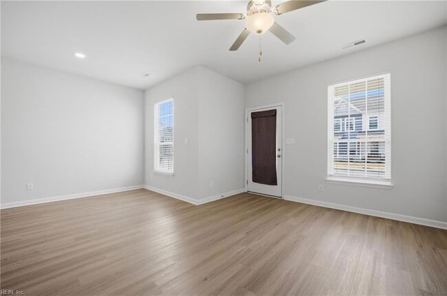 Building Photo - 1520 Auckland Ct