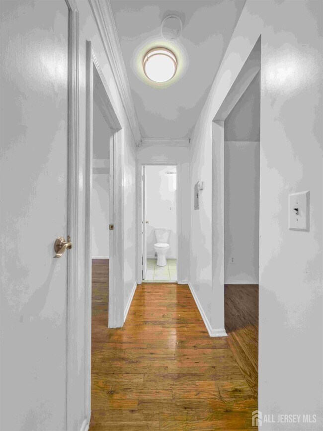 Building Photo - 14 College Dr