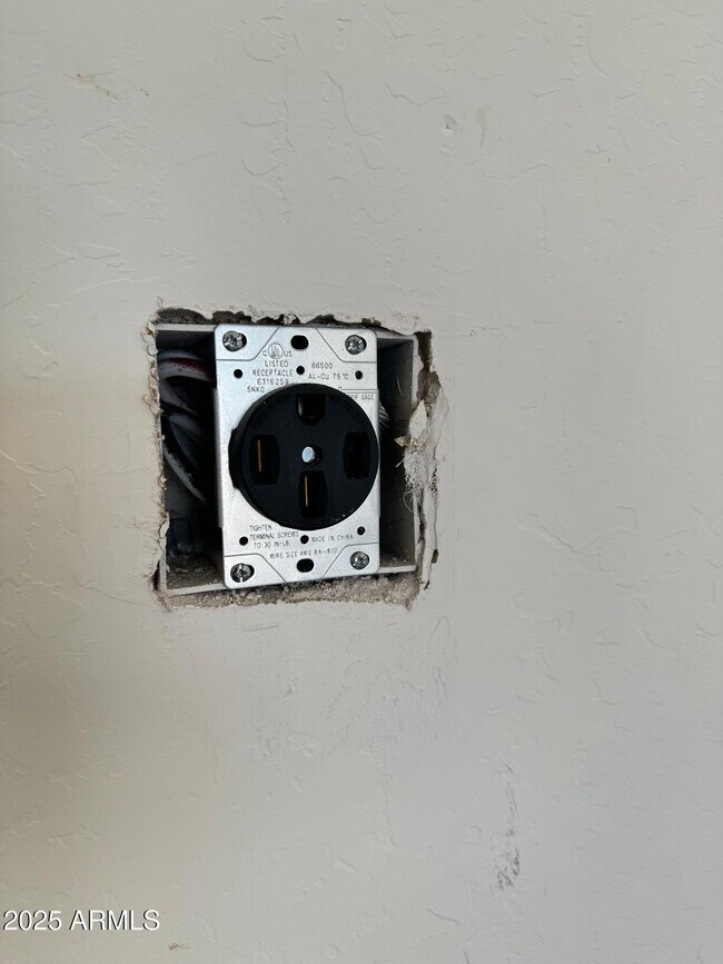 Building Photo - 5526 N 107th Ln