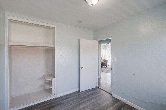 Building Photo - Newly Renovated And Ready For Occupancy