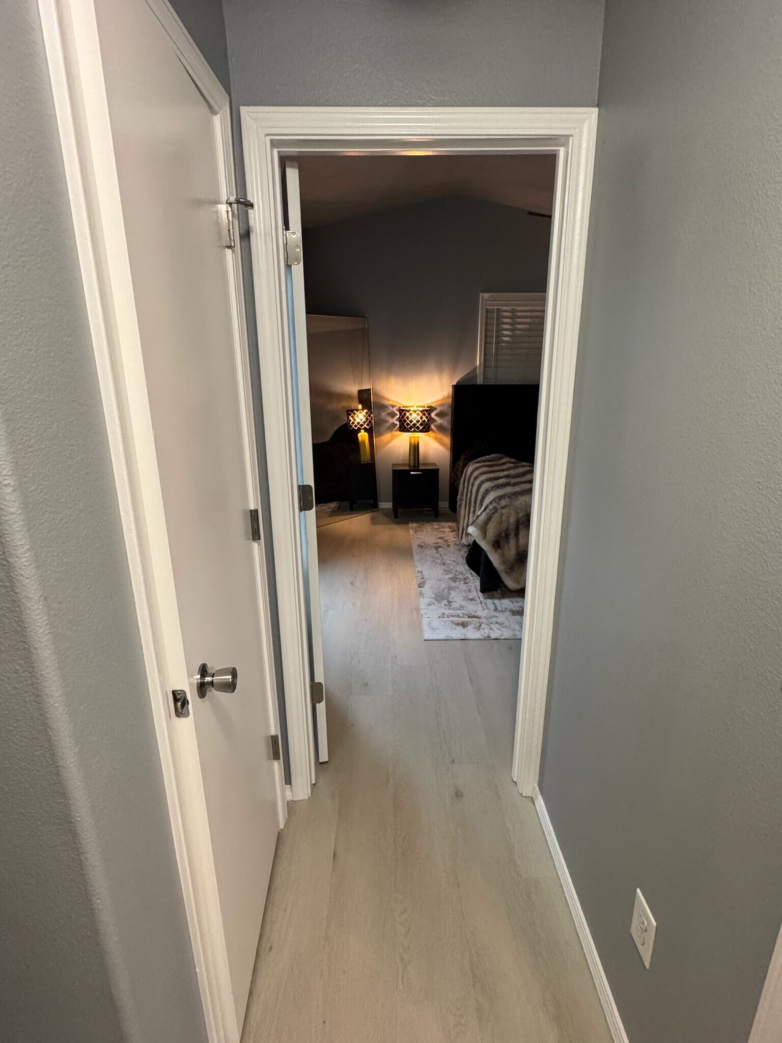 Building Photo - 1431 E Drucker St