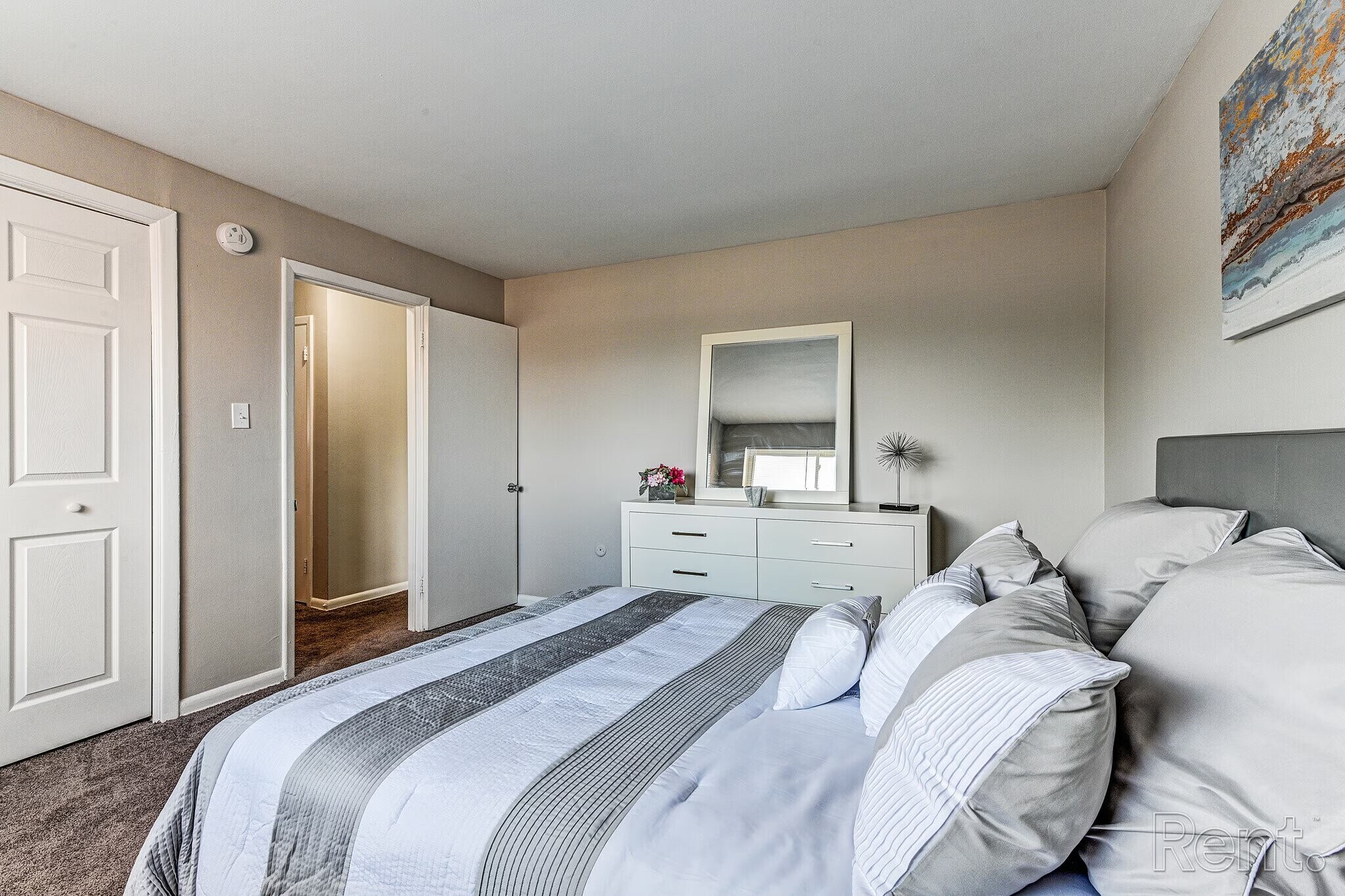 Building Photo - 333 North Ave