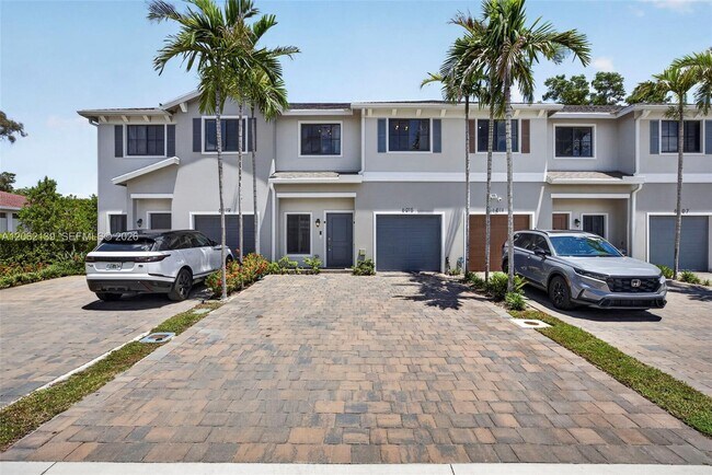 Building Photo - 6015 Coralberry St