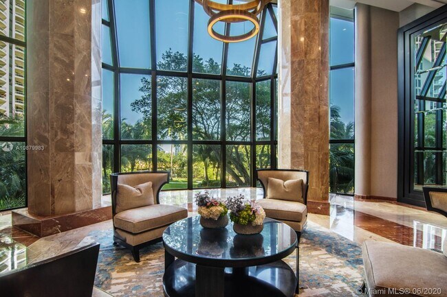 Building Photo - 4000 Island Blvd