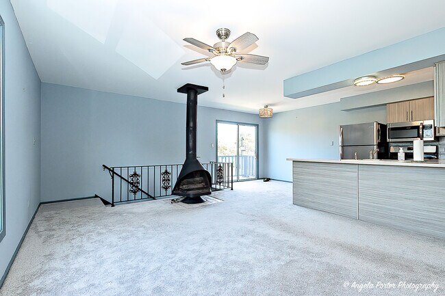 Building Photo - 1402 Inverrary Ln