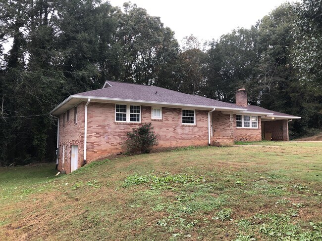Primary Photo - 818 Old Clemson Hwy