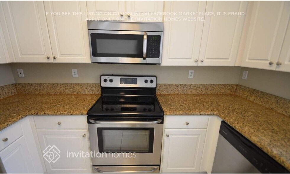 Building Photo - 22565 SW 89th Pl