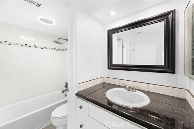 Building Photo - 19 Grenada St