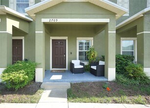 Building Photo - 2709 Lantern Hill Ave