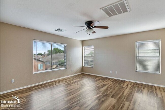 Building Photo - Beautiful 3Bdm 3Ba Home with Loft in Prime Surprise!