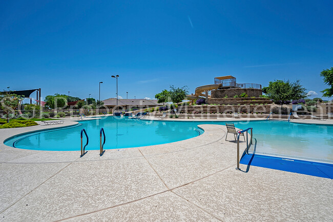 Building Photo - Gorgeous Casa Grande home ready for move in