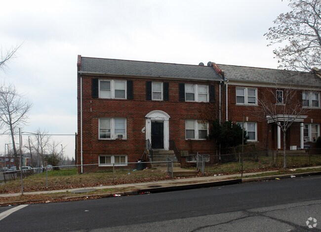 Building Photo - 1375 Childress St NE