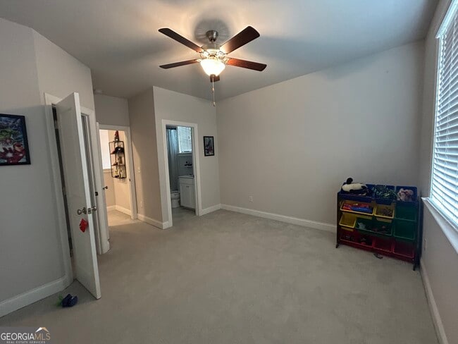 Building Photo - 413 Kinross Ln