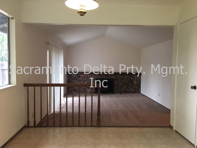 Building Photo - 5037 Olive Oak Way