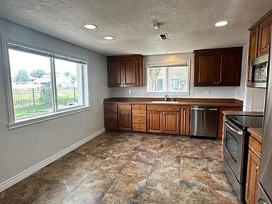 Building Photo - 515 W 100 S