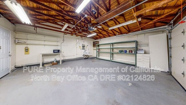 Building Photo - 351 Belhaven Cir