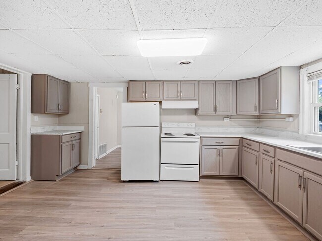 Building Photo - 2BR/1BA House for Rent in Norwich Neighborhood