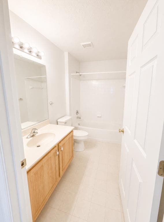 Building Photo - 45512 Westmeath Way