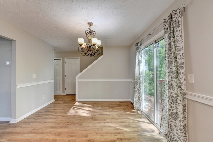 Building Photo - 240 Springbottom Ct