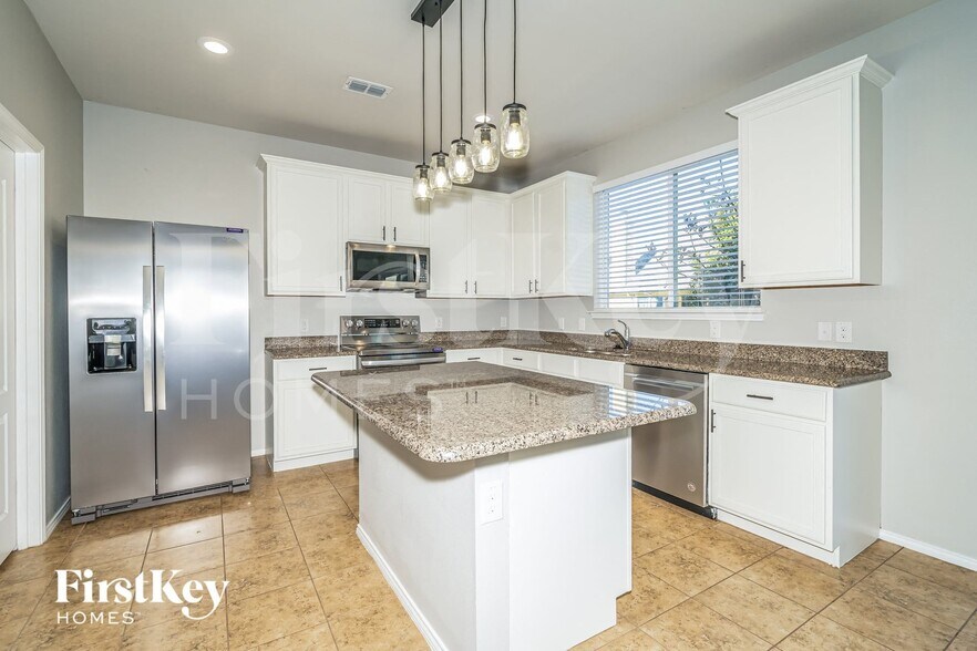 Building Photo - 2209 Windsor Farms Dr