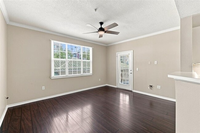 Building Photo - 501 Knights Run Ave