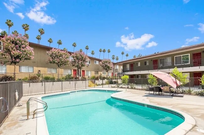 Building Photo - 1381 N San Gabriel Ave