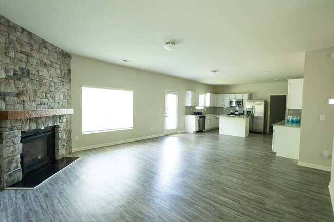 Building Photo - 1115 Dietrich Ln