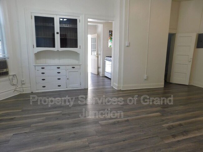 Building Photo - 816 Grand Ave