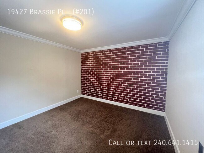 Building Photo - 19427 Brassie Pl